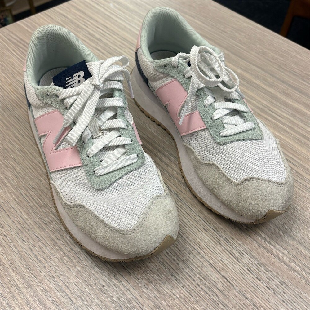New Balance 237 Women's Sneakers Reflection White Pink Navy Size 9